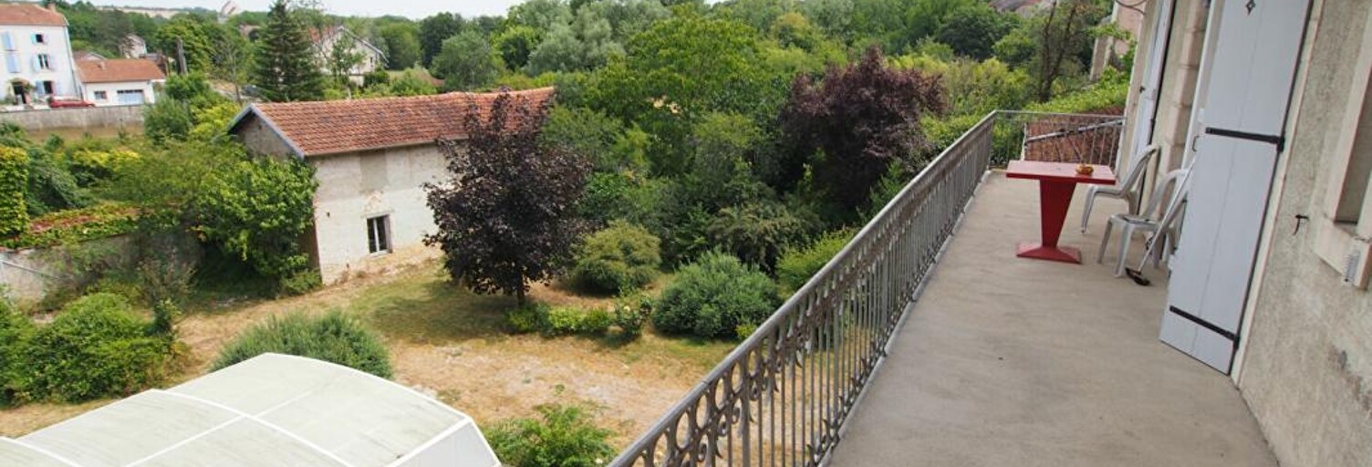 Maison 10 Pièces 232 m² à vendre à Champlitte (70600)
