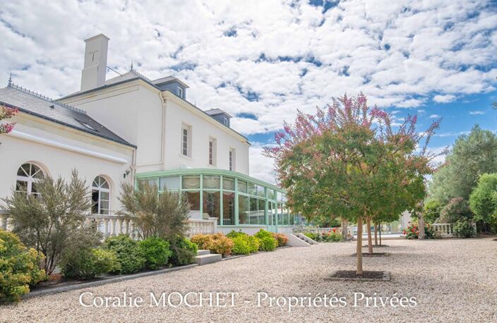 NANTES SUD -DOMAINE D'EXCEPTION DU XVIII-455 M² -PARC DE 1,23 HA -PISCINE COUVERTE — photo 2