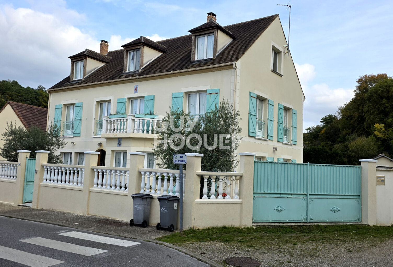 Maison spacieuse à vendre à Verneuil en Halatte - Référence C2248 — photo 1