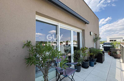 Dernier étage : T5 récent de 97 m² avec terrasse, climatisation et 2 garages — photo du bien