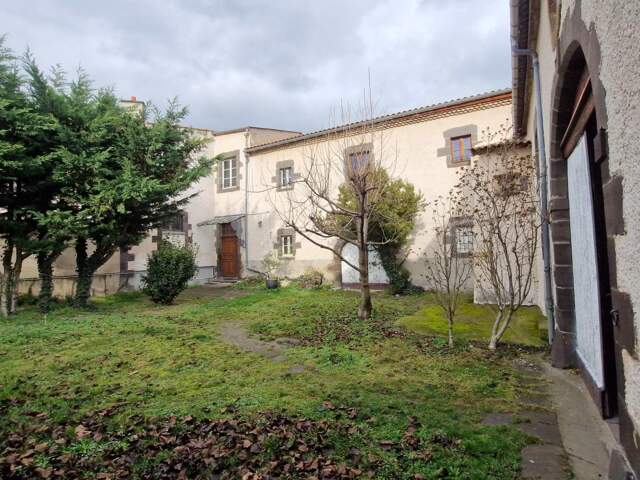 PROPRIETE VIGNERONNE DE 380 M2 AVEC NOMBREUSES DEPENDANCE — photo du bien