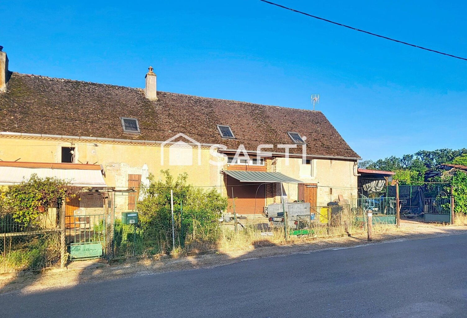 Longère en pierre dans un charmant hameau — photo 1