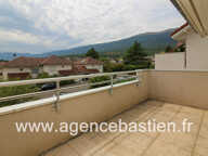 THOIRY   Appartement T4 - Dernier étage - proche centre vill — photo 2