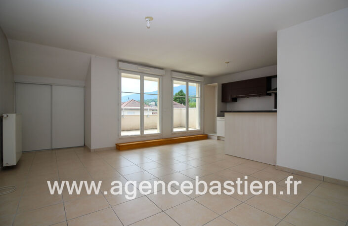 THOIRY   Appartement T4 - Dernier étage - proche centre vill — photo 3