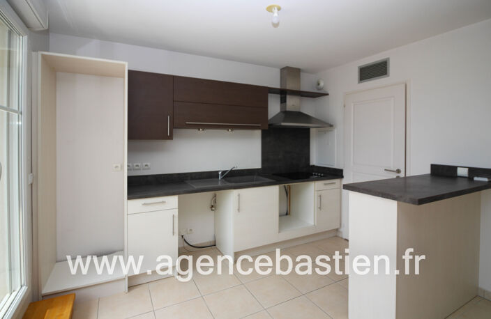 THOIRY   Appartement T4 - Dernier étage - proche centre vill — photo 4