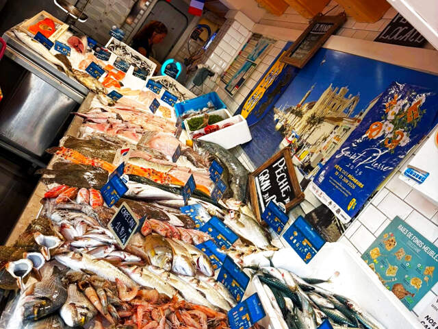 Rare opportunité   Fonds de commerce de poissonnerie histor — photo du bien