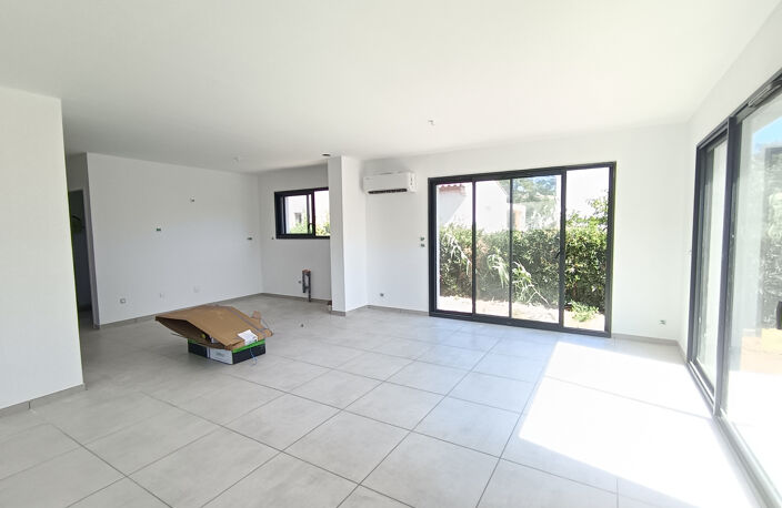Villa neuves 3 chambres à Sainte-Marie quartier plage — photo 2