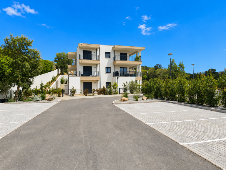 AGRÉABLE T3 de 70 M2  AVEC TERRASSES PROCHE DU CENTRE-VILLE — photo 1
