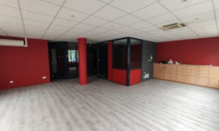 Commerce 5 Pièces 153 m² à louer à Saint-Jean-le-Blanc (45650)