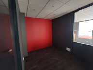 Local commercial Saint-jean-le-blanc 5 piece(s) 153 m2 — photo 3