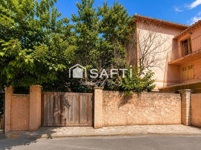 Bandol hypercentre  Maison de famille du XVIII e siècle à réinventer, extérieur et stationnement — photo 1