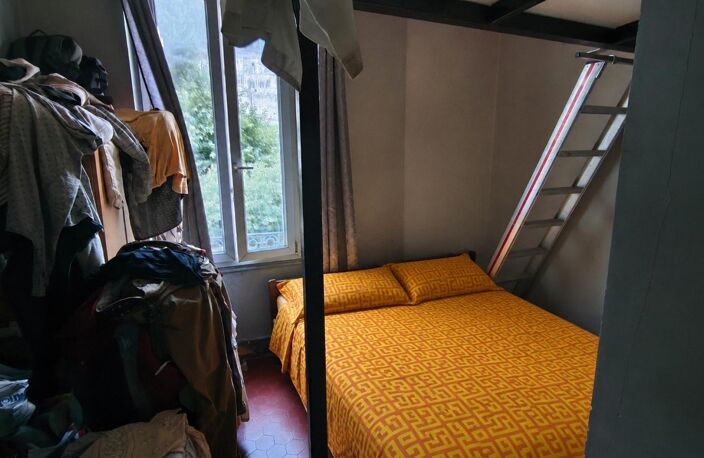 Lot Terrain 812M2+cave 8M2+1studio 20m2+T2 37m2 terrasse — photo 5