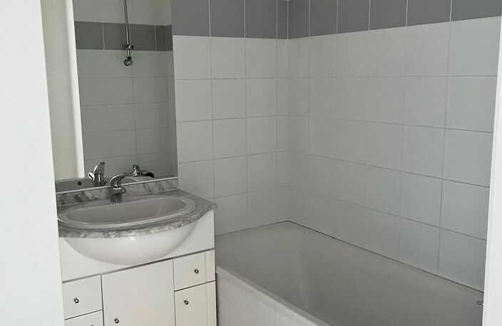 Appartement T2 non meublé — photo 3