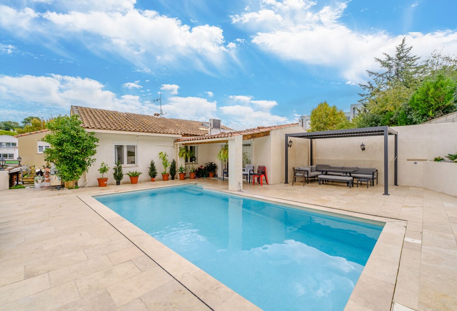 Maison type4/terrasse/piscine +type2 — photo 1