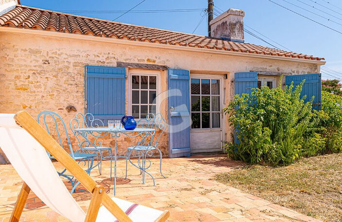 À vendre - Maison de caractère avec gîte et dépendances à Saint-Vincent-sur-Jard — photo 3