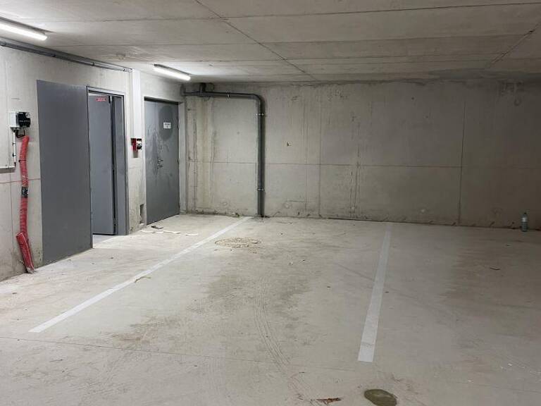 Location Parking 16 m&sup2; — photo 1