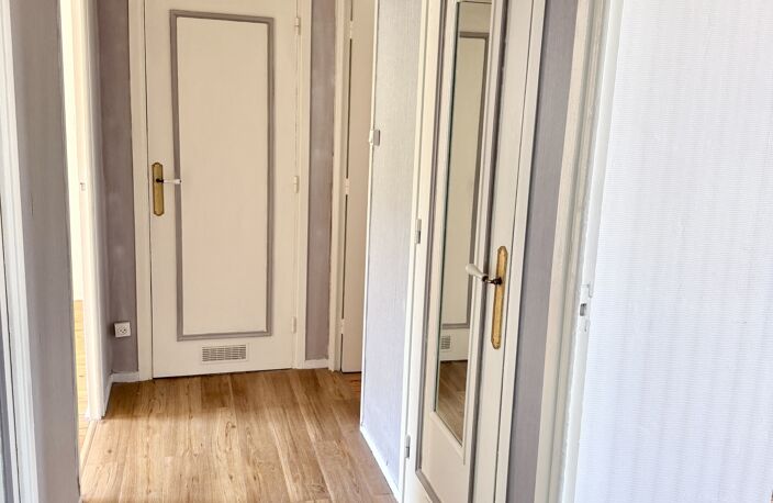Vente Appartement 4 pièces — photo 3