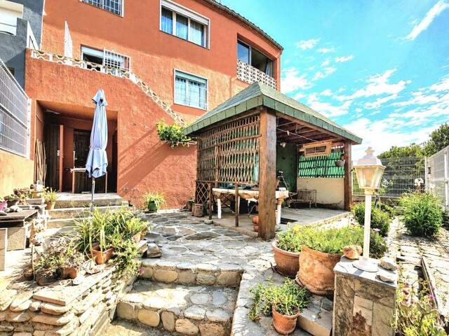 Vente Maison/villa 4 pièces — photo du bien