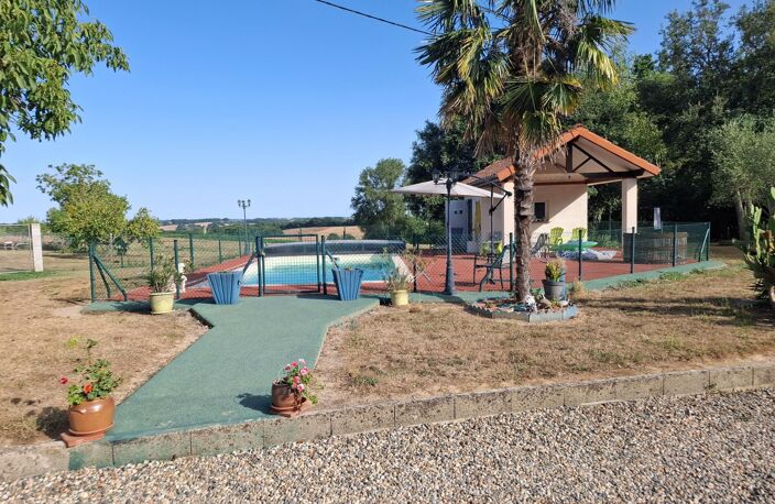 Maison avec piscine et 2 hectares de terrain — photo 3