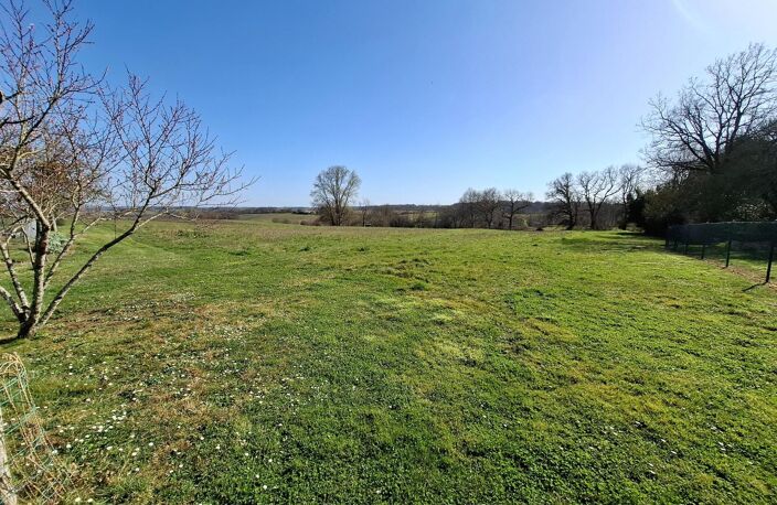 Maison avec piscine et 2 hectares de terrain — photo 4