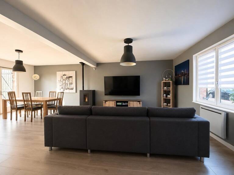 Maison de 109m², 4 chambres, jardin et garage — photo 1