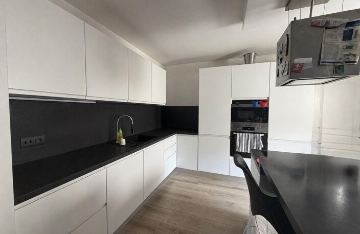 Maison de 109m², 4 chambres, jardin et garage — photo 3
