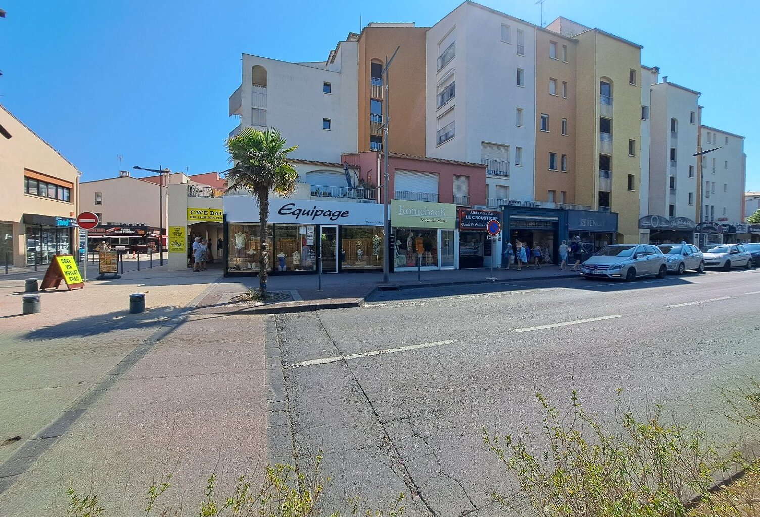 Local commercial — photo 1