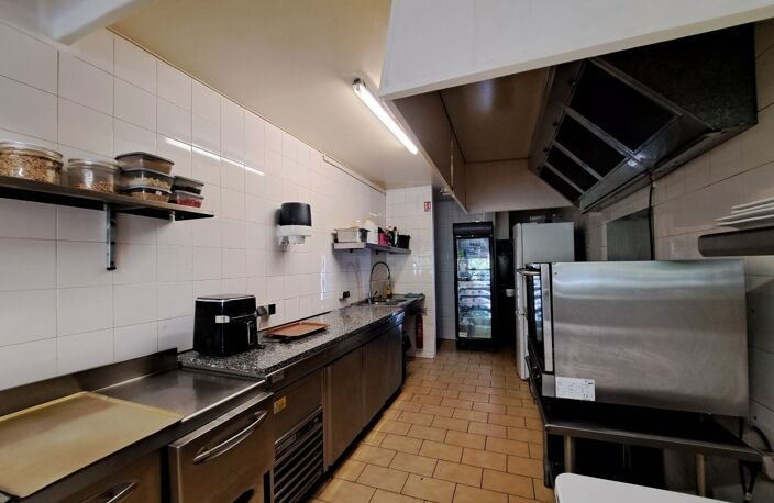 Local commercial — photo 3