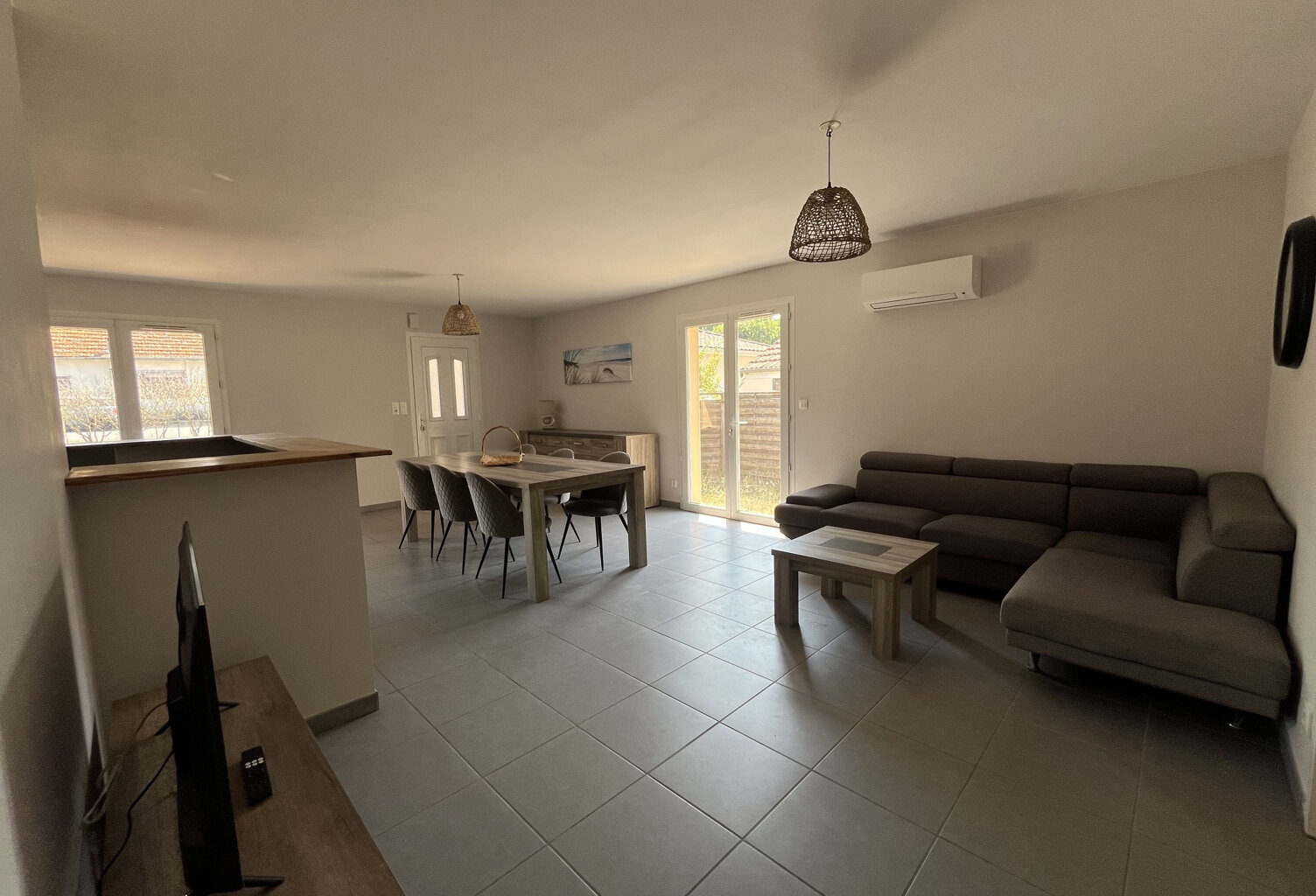 MAISON AU COEUR DU VILLAGE- SANS TRAVAUX — photo 1