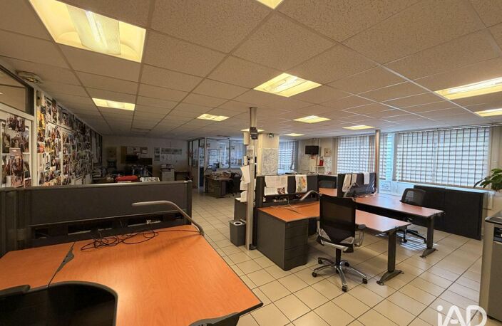 Vente Bureaux 192 m&sup2; — photo 2