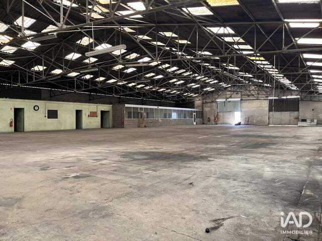 Location Local d'activités 1 500 m&sup2; — photo du bien
