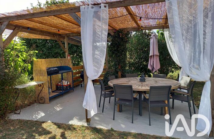 Vente Maison/villa 8 pièces — photo 2