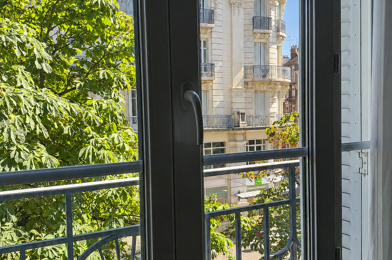 Appartement 8 pièces 390000 €