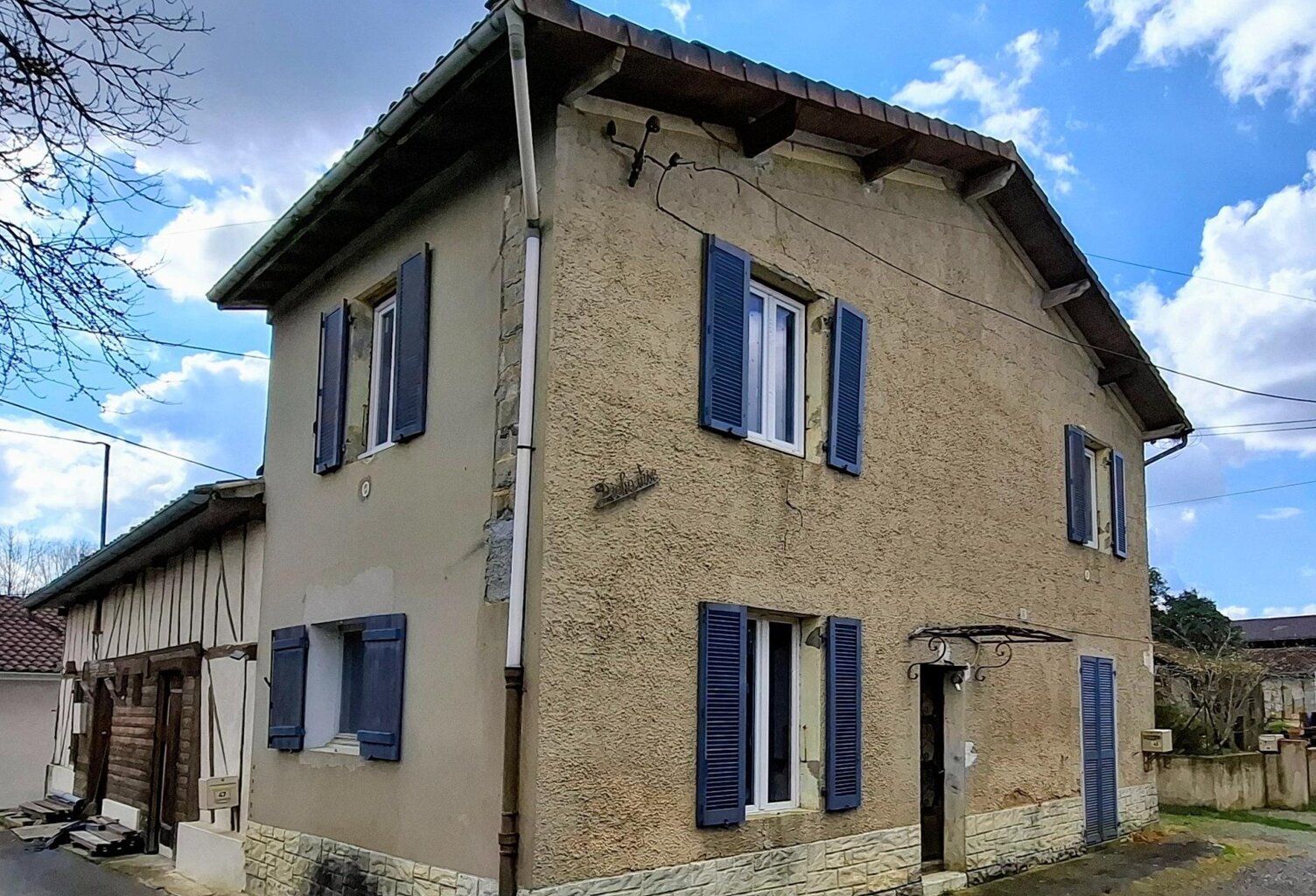 Maison de caractère avec garage au cœur d'un hameau — photo 1