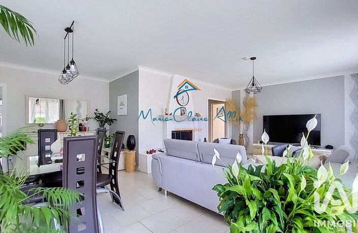 Vente Maison/villa 7 pièces — photo 2