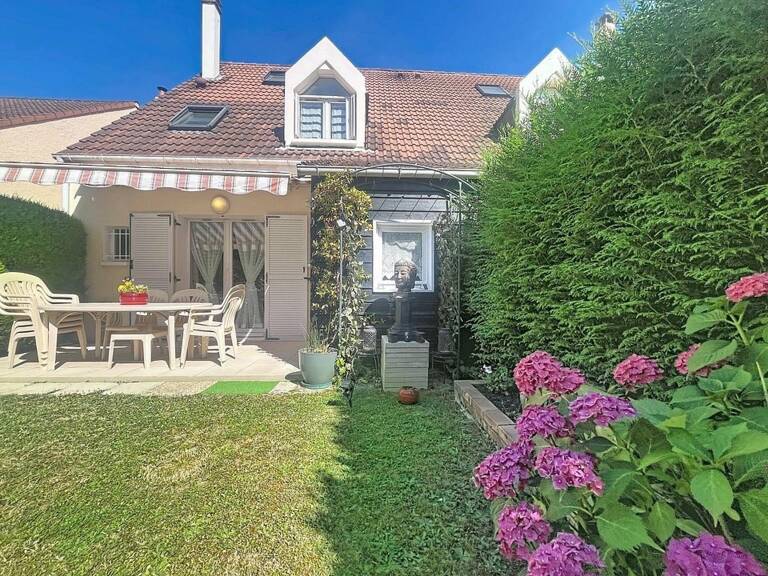 SAFTI- Laura GUIARD vous présente cette maison familiale au coeur du Manet. — photo 1