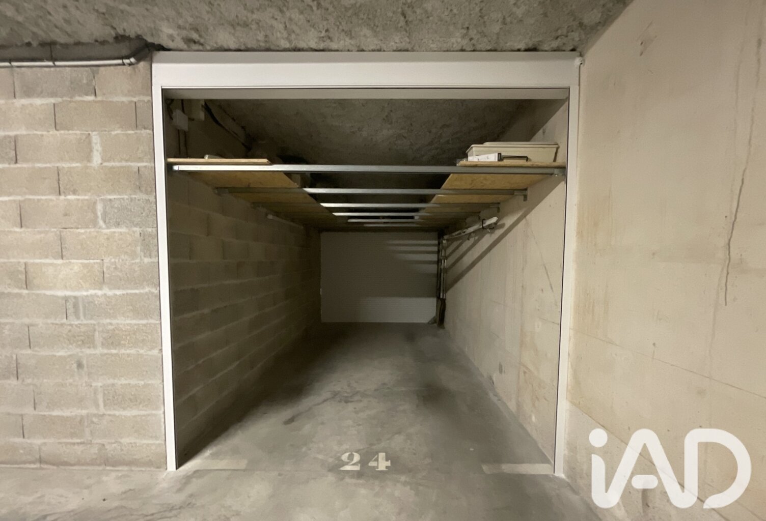 Vente Garage 26 m&sup2; — photo 1