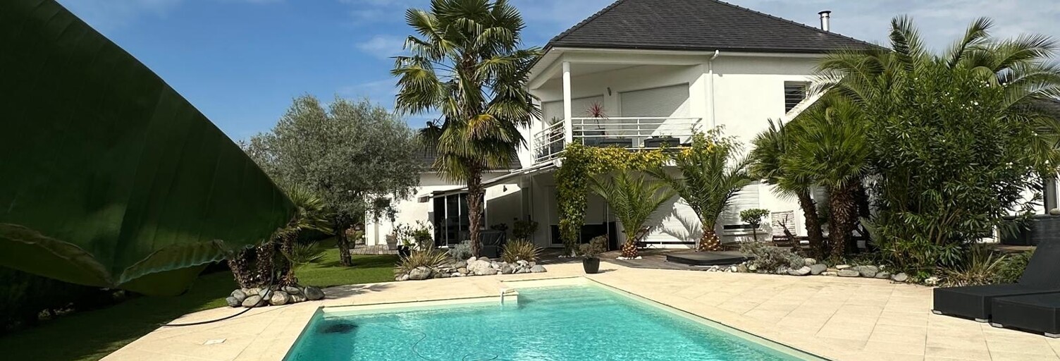 Maison 8 Pièces 226 m² à vendre à Bénéjacq (64800)