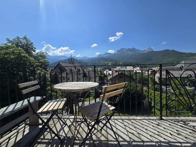 Barcelonnette Centre-Ville   Charme de l'ancien & Confort mo — photo du bien