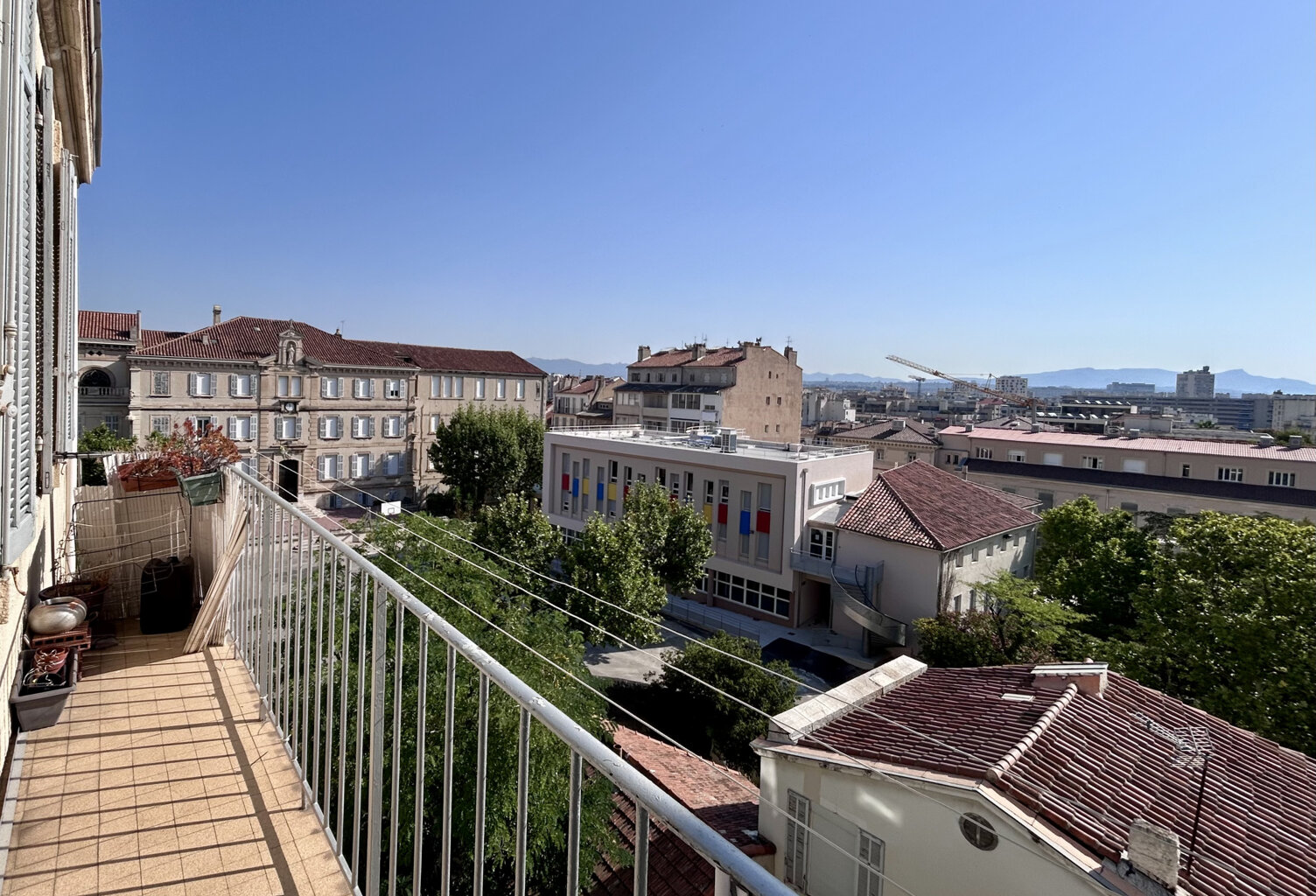 Superbe T5 de 120 m2 avec vue panoramique et balcon Lycée Pé — photo 1