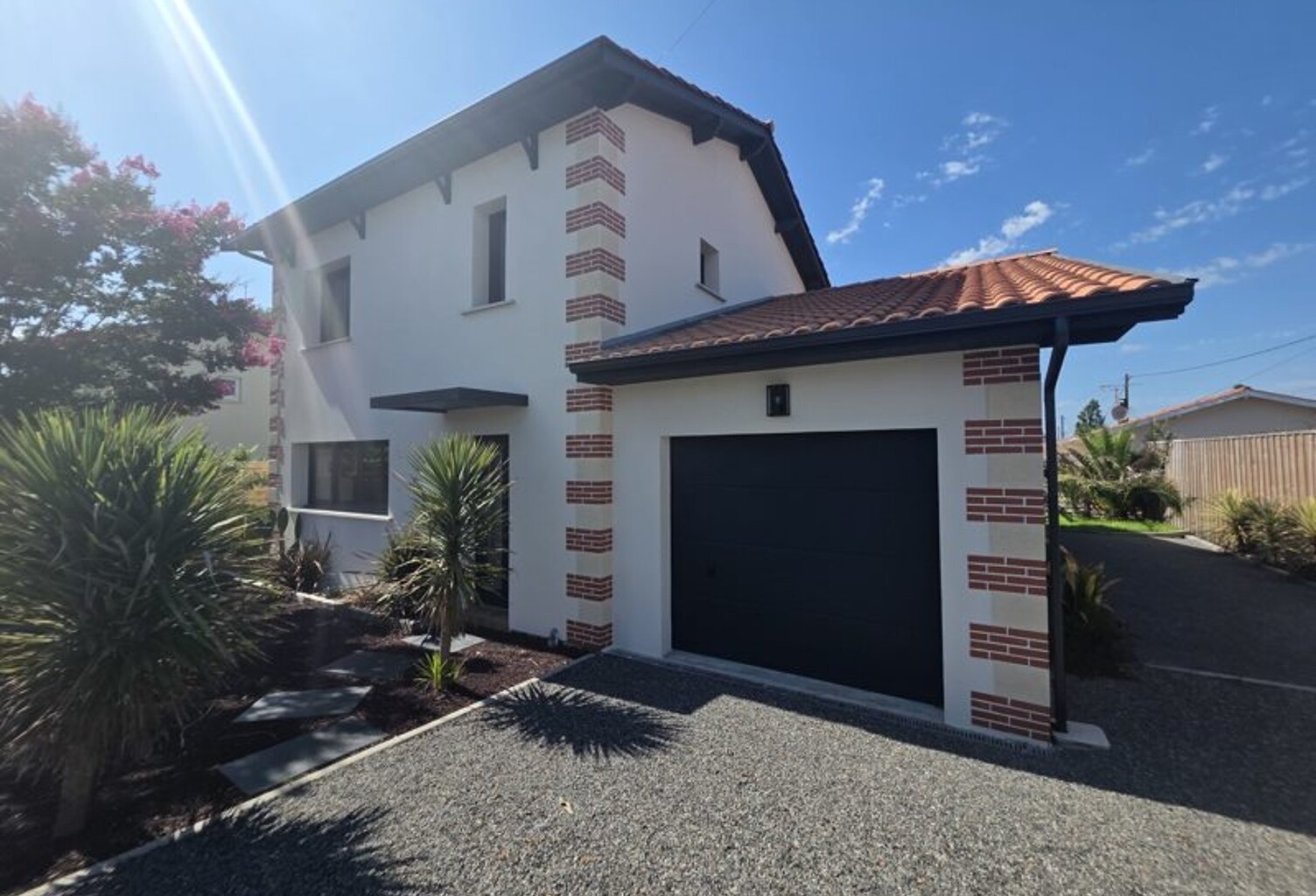 Contemporaine de 5 pièces principales — photo 1
