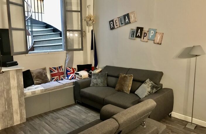 Maison de ville de 10 pièces principales — photo 3