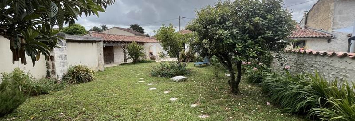 Maison 8 Pièces 407 m² à vendre à Louzac-Saint-André (16100)