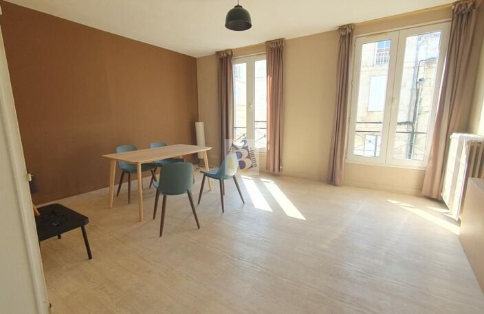 ANGOULEME Plateau, Appartement meublé 2 ch, parking privé — photo 2