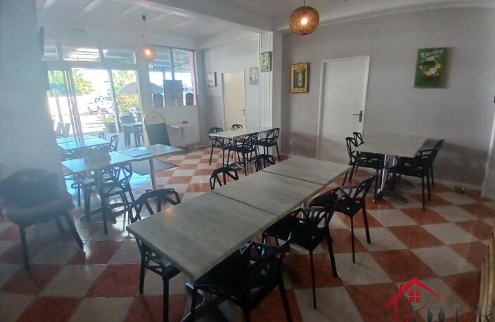 Ensemble immobilier de 269 m2 sur 800 m2 de terrain à Dos d' — photo 2