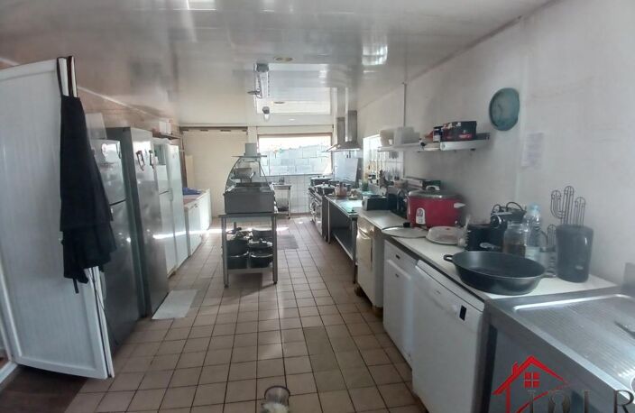 Ensemble immobilier de 269 m2 sur 800 m2 de terrain à Dos d' — photo 5