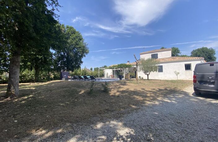 Villa COUP DE COEUR de 2002 de 173 m² avec Garage spacieux de 40 m² et Piscine — photo 4