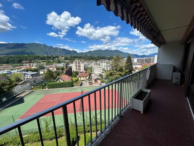 aix les bains "résidence Montcalm" appartement  4 pièces 104 m2 avec 2 garages et une cave — photo du bien