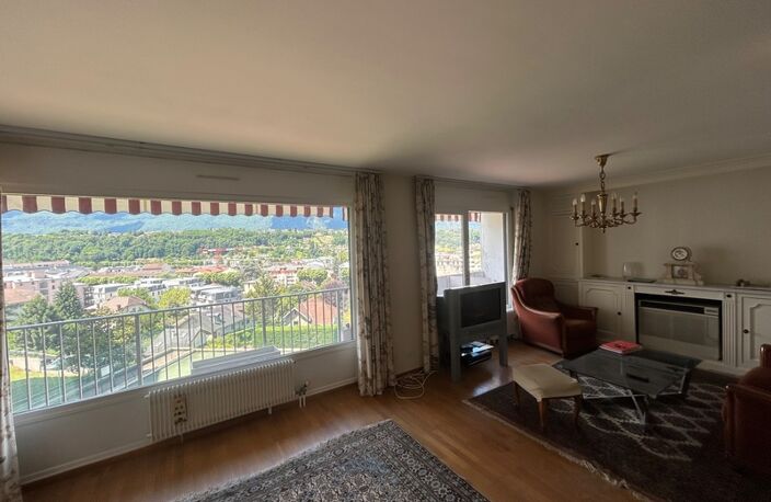 aix les bains "résidence Montcalm" appartement  4 pièces 104 m2 avec 2 garages et une cave — photo 2