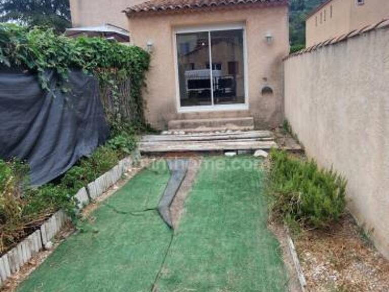 REZ DE JARDIN T2 AVEC 2 PLACES DE PARKING! — photo 1